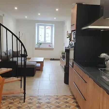 Apartment Logement Entierement Refait A Neuf